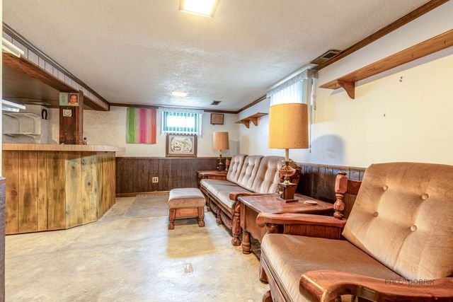 580 N Quentin Road, Palatine, IL 60067