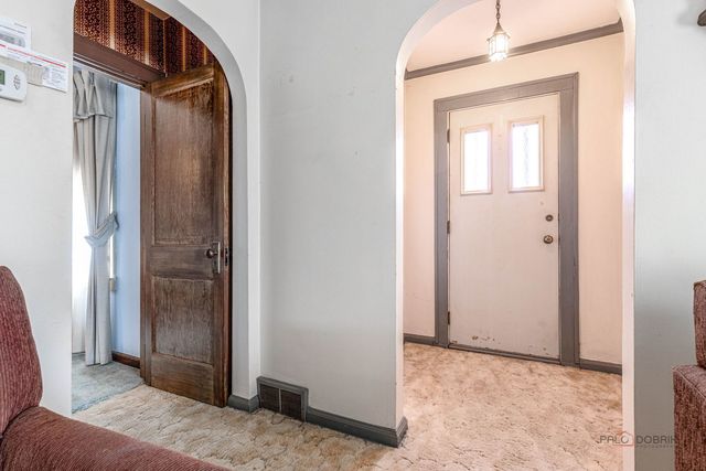 580 N Quentin Road, Palatine, IL 60067