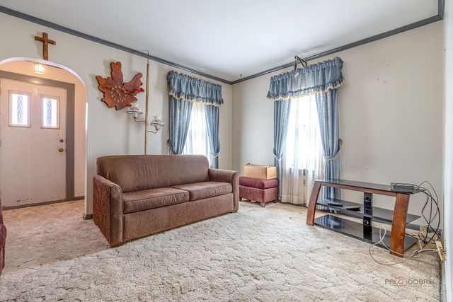 580 N Quentin Road, Palatine, IL 60067