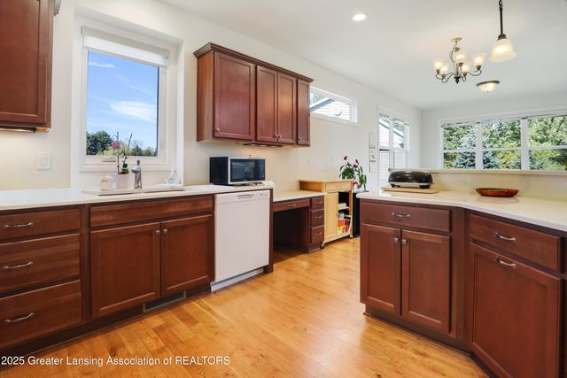 2452 Turning Leaf Lane, Okemos, MI 48864