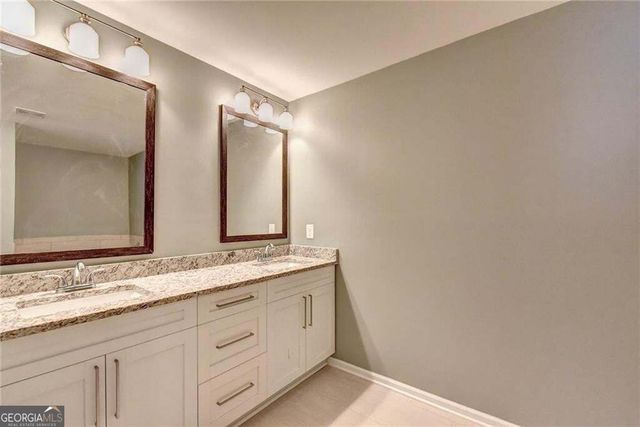 5605 Bright Cross Way, Suwanee, GA 30024