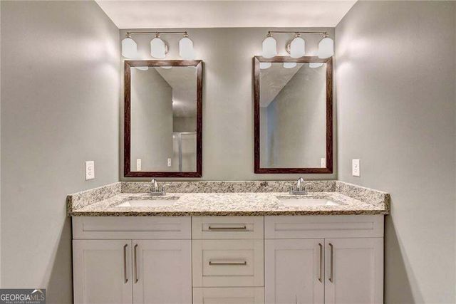 5605 Bright Cross Way, Suwanee, GA 30024