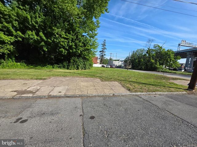 1900 W 3RD ST, Chester, PA 19013