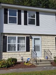 5 Periwinkle Lane 5, Glastonbury, CT 06033