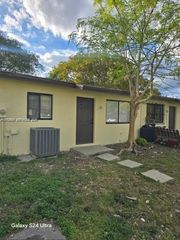 28055 SW 143rd Ct, Homestead, FL 33033