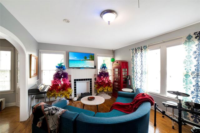 2806 Breeze TER, Austin, TX 78722