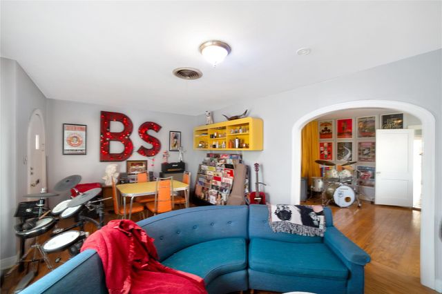 2806 Breeze TER, Austin, TX 78722