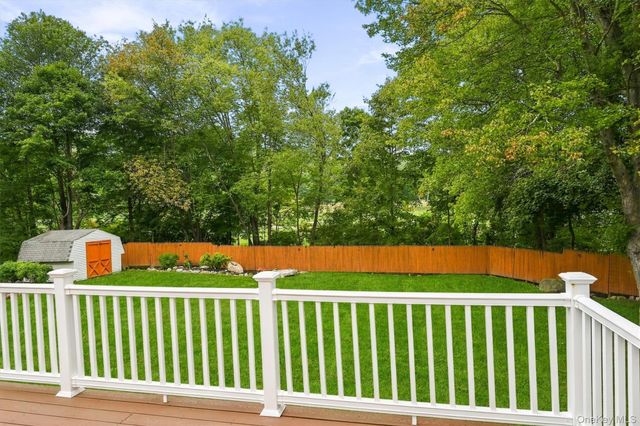674 Eagle Valley Road, Tuxedo Park, NY 10987