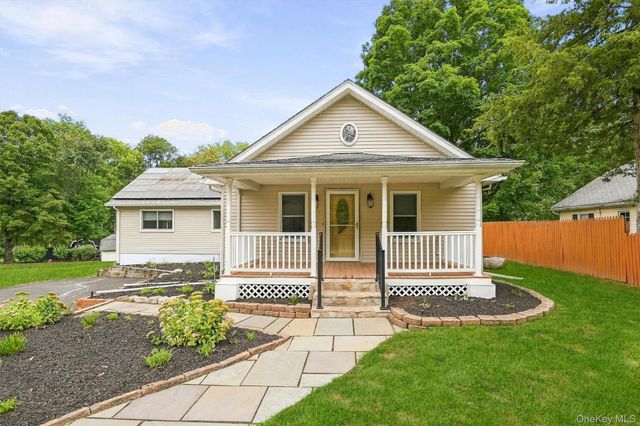 674 Eagle Valley Road, Tuxedo Park, NY 10987