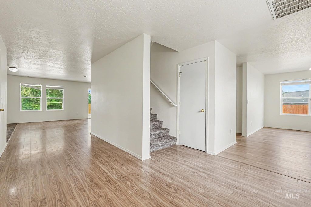9780 W Stonewood Dr, Boise, ID 83709 photo 2