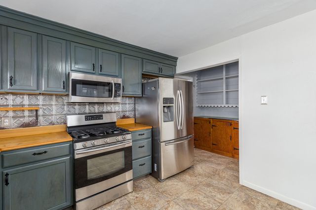 409 E Linney Street, Dayton, TX 77535