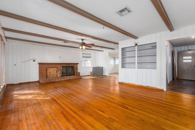 409 E Linney Street, Dayton, TX 77535