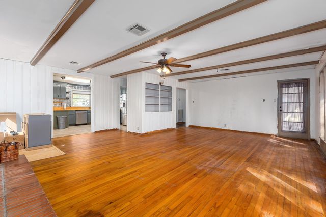 409 E Linney Street, Dayton, TX 77535