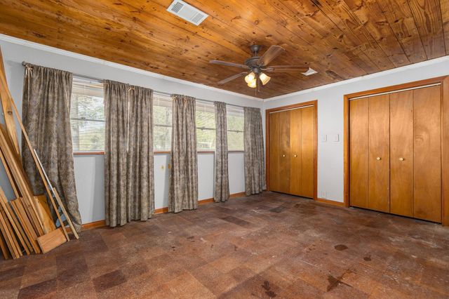 409 E Linney Street, Dayton, TX 77535