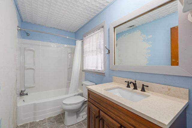 409 E Linney Street, Dayton, TX 77535