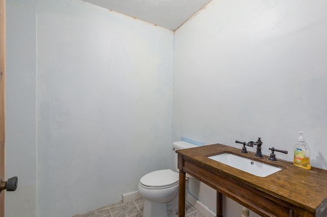 409 E Linney Street, Dayton, TX 77535