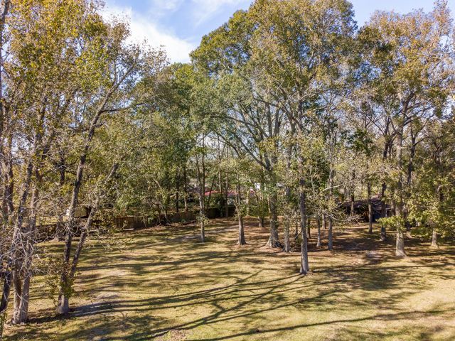 409 E Linney Street, Dayton, TX 77535