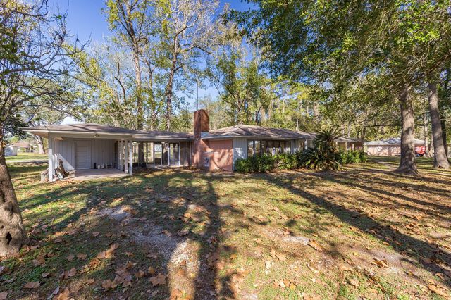 409 E Linney Street, Dayton, TX 77535