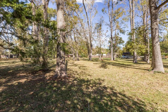 409 E Linney Street, Dayton, TX 77535