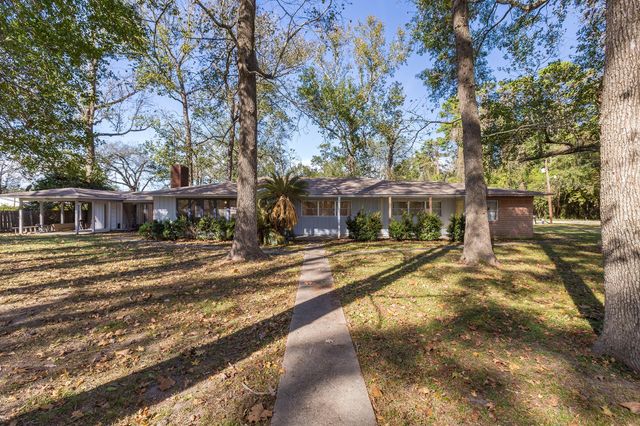 409 E Linney Street, Dayton, TX 77535
