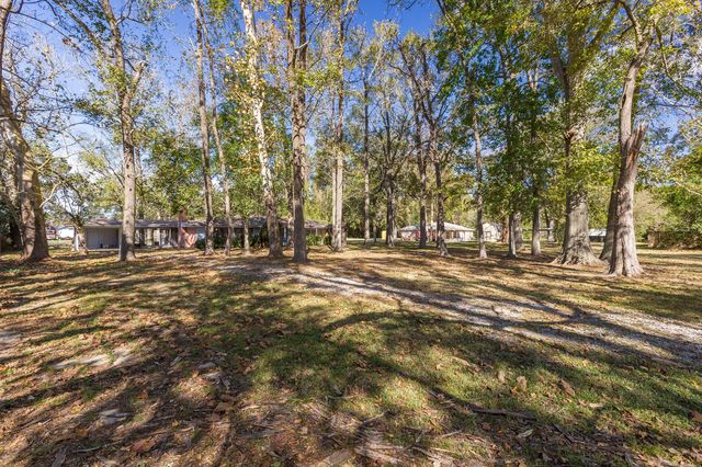 409 E Linney Street, Dayton, TX 77535