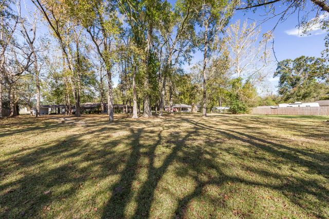 409 E Linney Street, Dayton, TX 77535