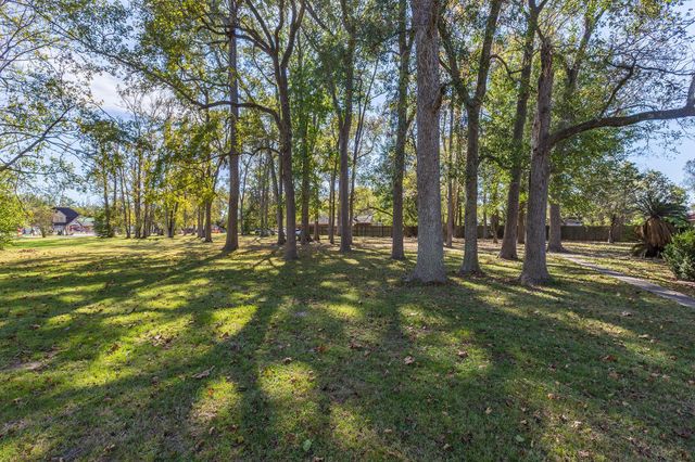 409 E Linney Street, Dayton, TX 77535