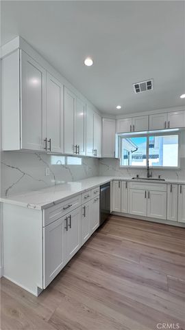 2135 N Brighton St. 102, Burbank, CA 91504