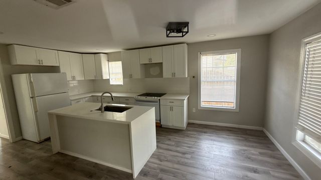 1402 Inwood Boulevard, Garland, TX 75042