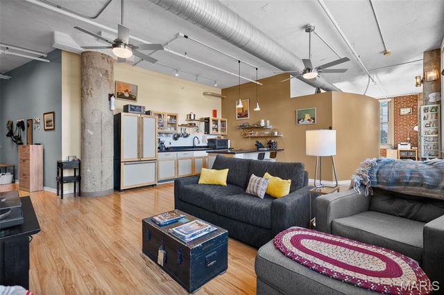 1627 Locust Street 402, St Louis, MO 63103