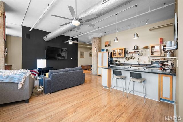 1627 Locust Street 402, St Louis, MO 63103