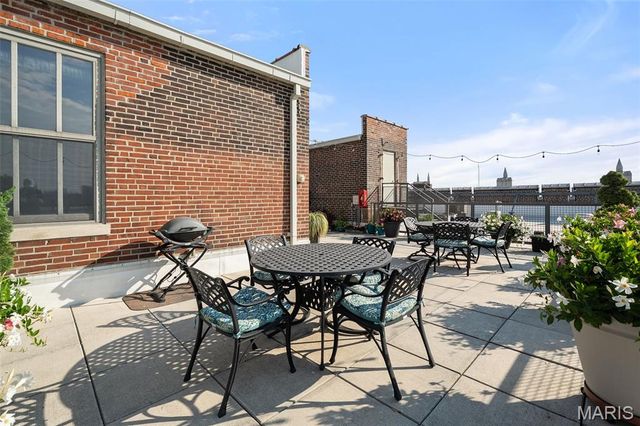 1627 Locust Street 402, St Louis, MO 63103