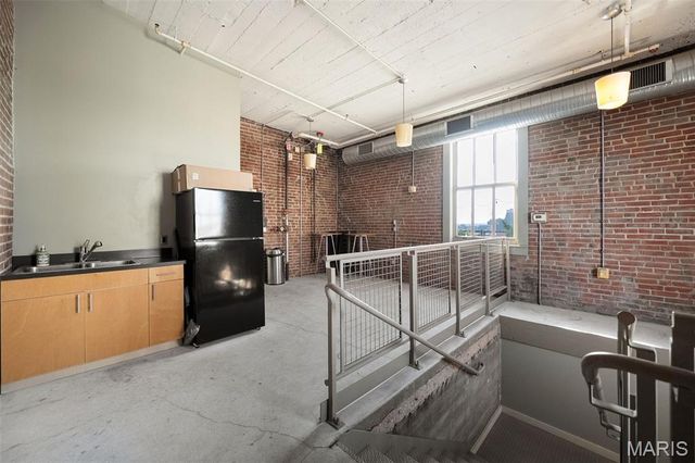 1627 Locust Street 402, St Louis, MO 63103