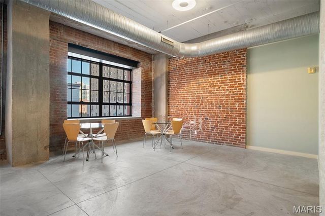 1627 Locust Street 402, St Louis, MO 63103