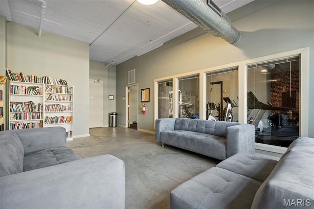 1627 Locust Street 402, St Louis, MO 63103