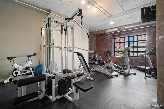 1627 Locust Street 402, St Louis, MO 63103