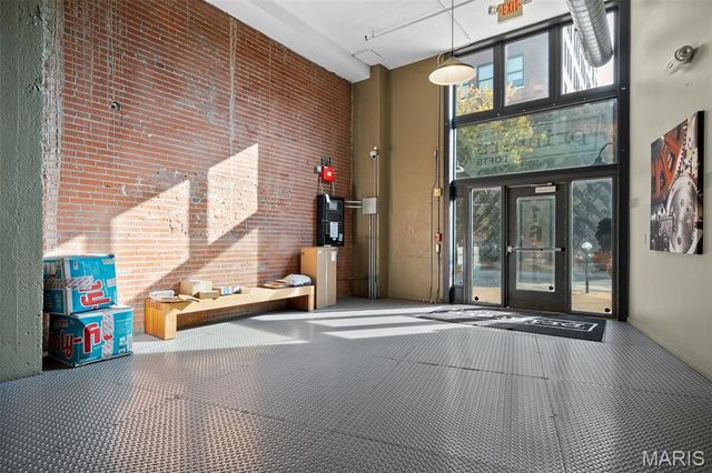 1627 Locust Street 402, St Louis, MO 63103