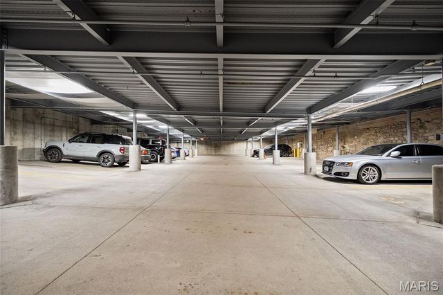 1627 Locust Street 402, St Louis, MO 63103