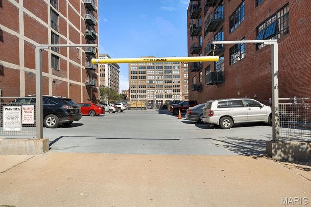 1627 Locust Street 402, St Louis, MO 63103