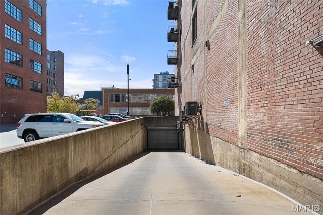 1627 Locust Street 402, St Louis, MO 63103