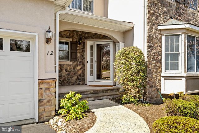 12 IRONWOOD RD, Skillman, NJ 08558