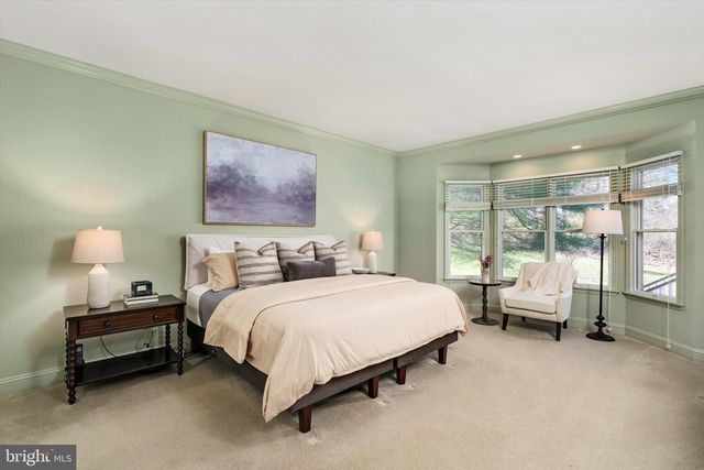 12 IRONWOOD RD, Skillman, NJ 08558