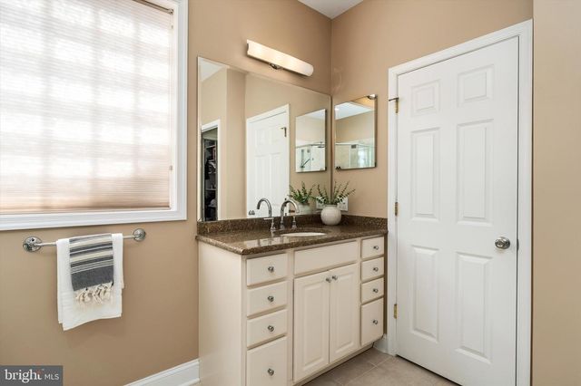 12 IRONWOOD RD, Skillman, NJ 08558