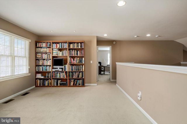12 IRONWOOD RD, Skillman, NJ 08558