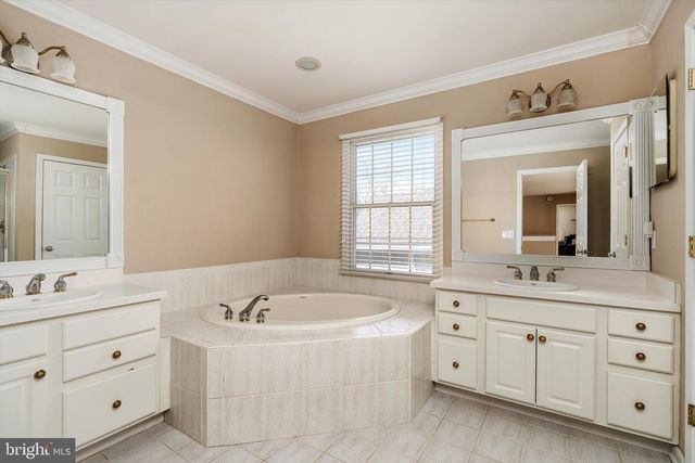 12 IRONWOOD RD, Skillman, NJ 08558