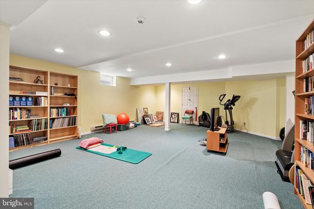 12 IRONWOOD RD, Skillman, NJ 08558