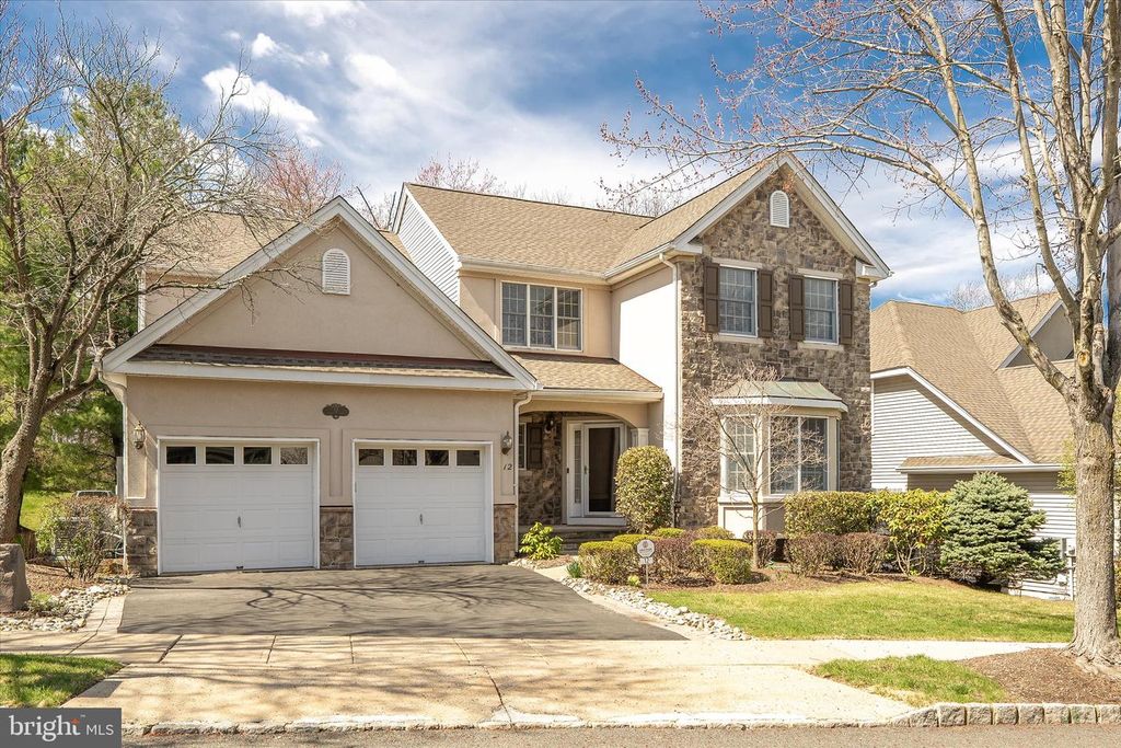 12 IRONWOOD RD, Skillman, NJ 08558