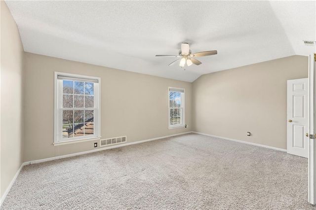 202 NW Ironbark Street, Lee's Summit, MO 64064