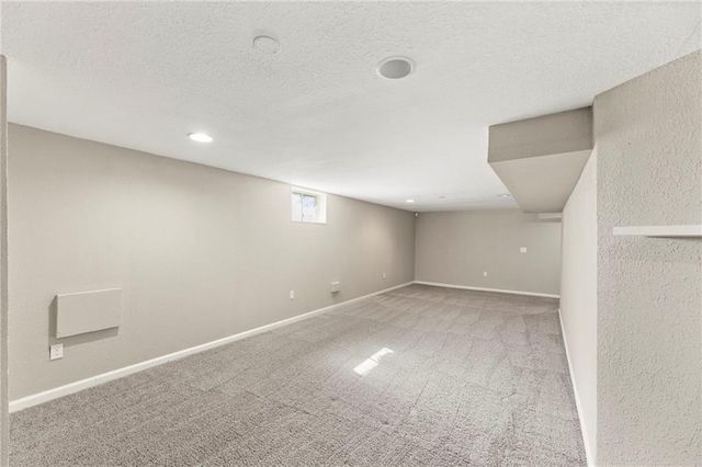 202 NW Ironbark Street, Lee's Summit, MO 64064