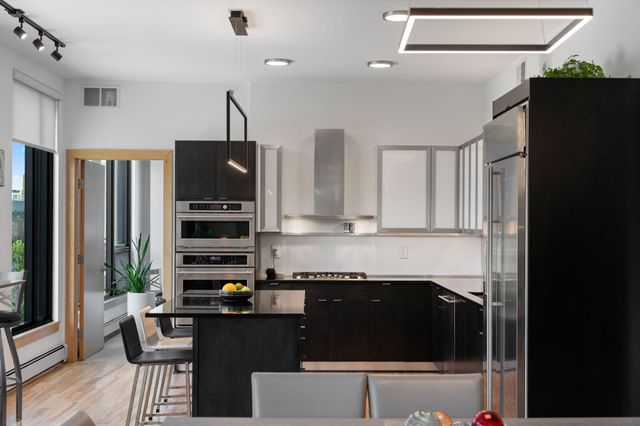 1240 S 2nd Street 306, Minneapolis, MN 55415